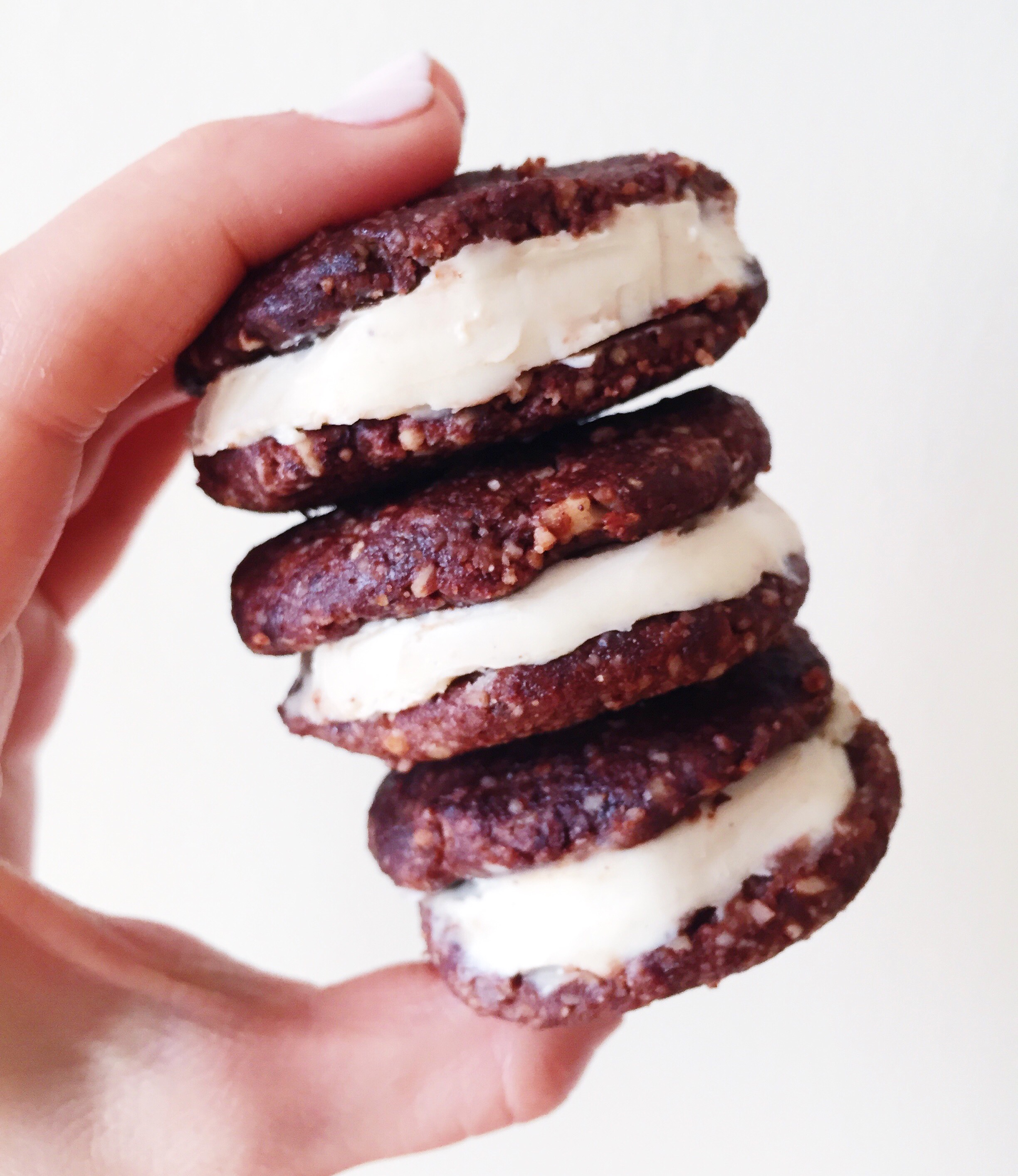 Amazing Raw Oreo Cookies!