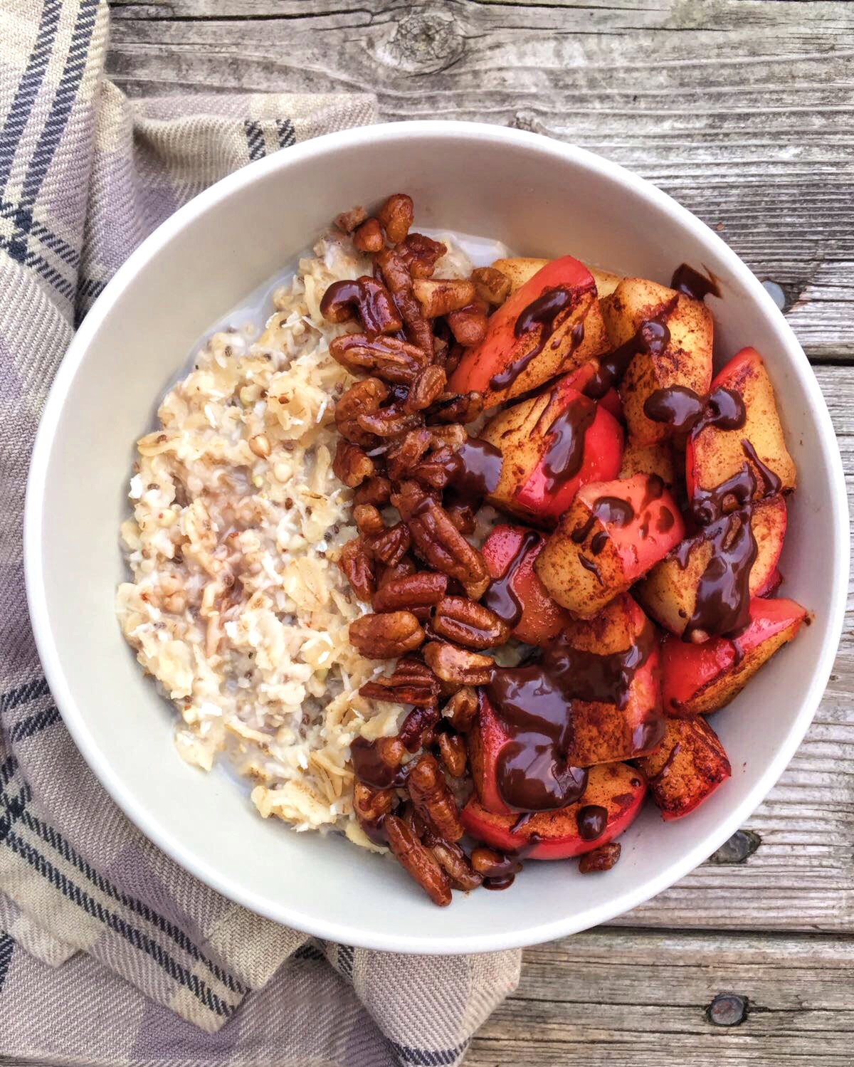Apple Pecan Pie Oatmeal