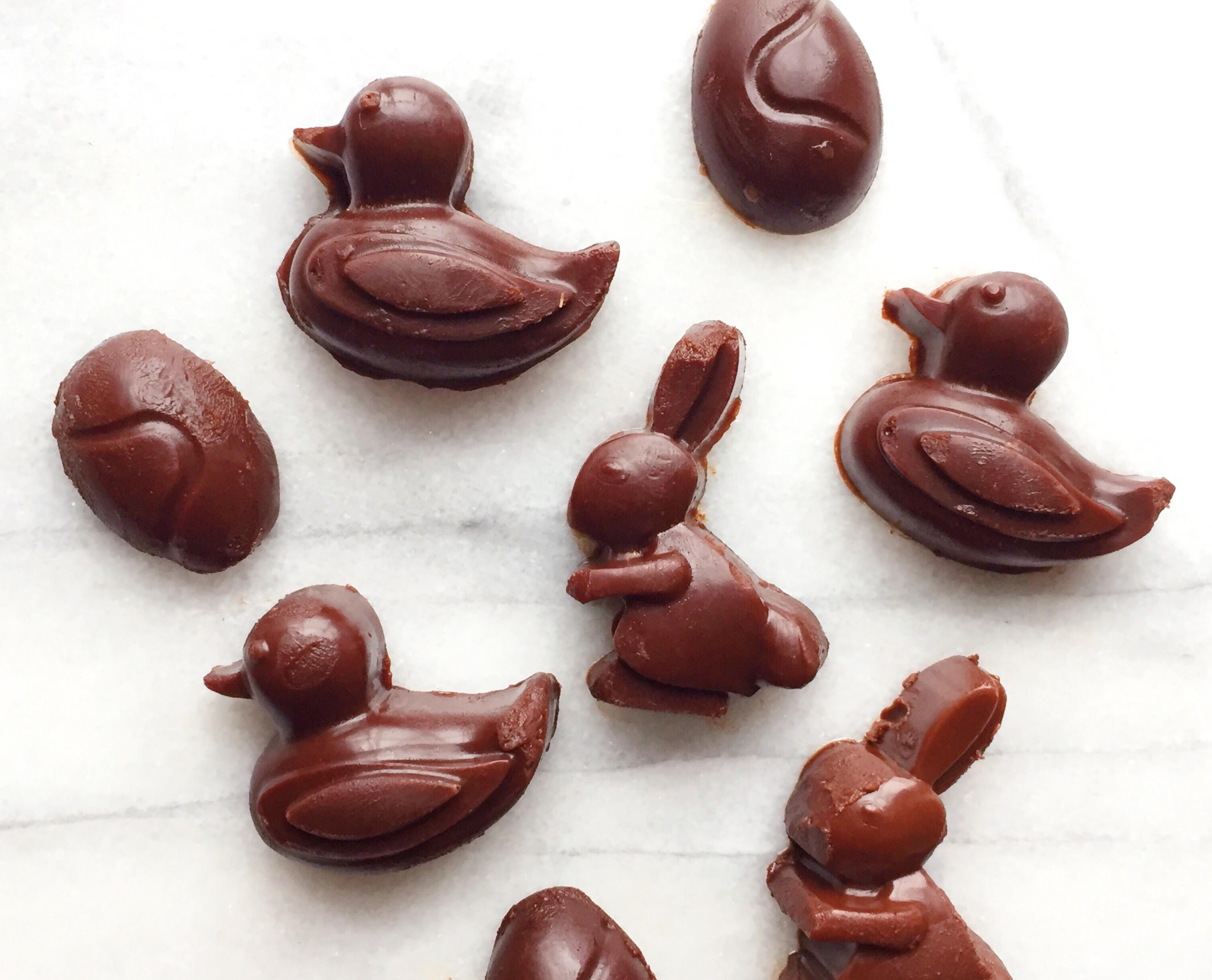 4-Ingredient Homemade Chocolate (gluten, dairy & refined-sugar free)