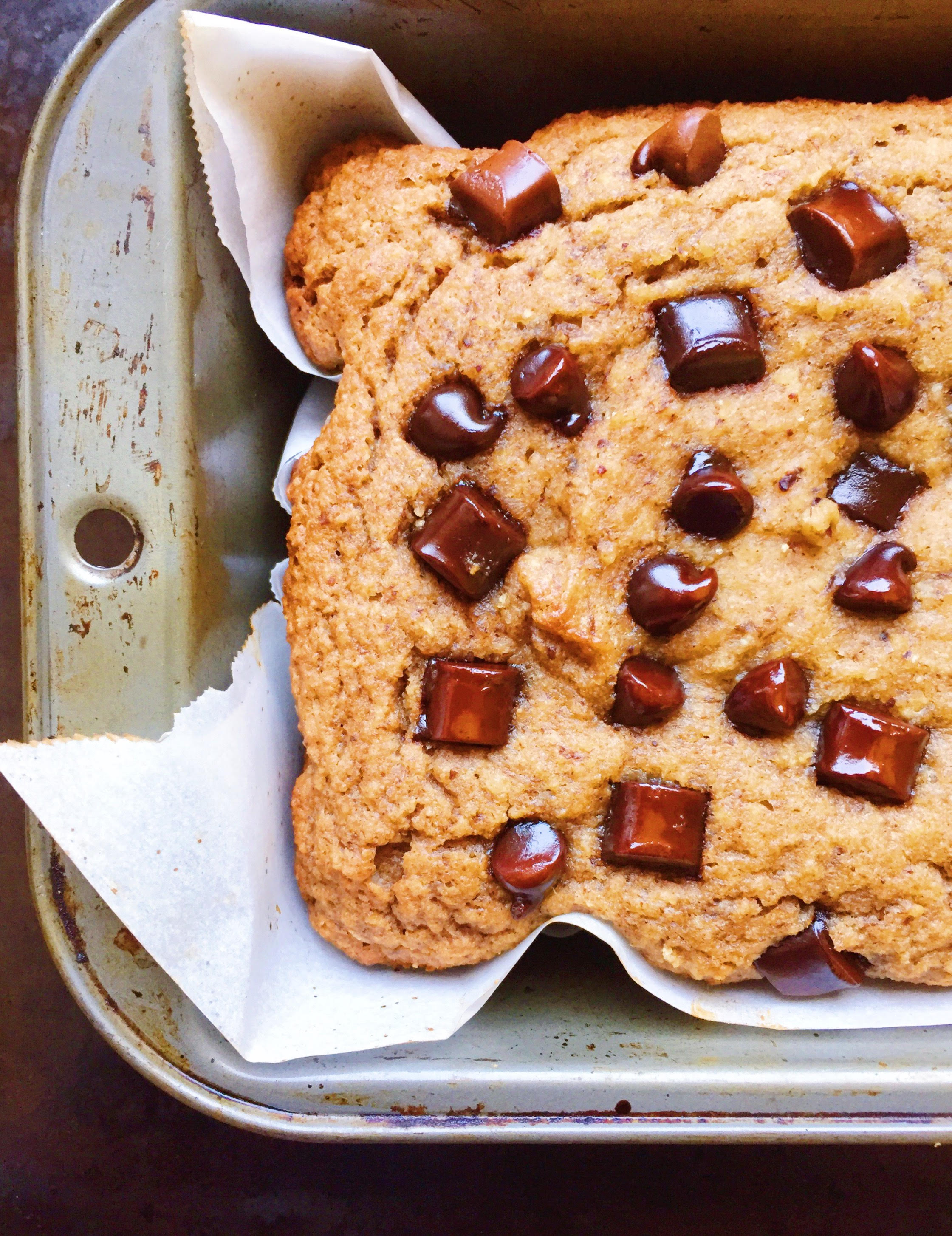Peanut Butter and Chocolate Chip Banana Bread (gluten free and paleo)