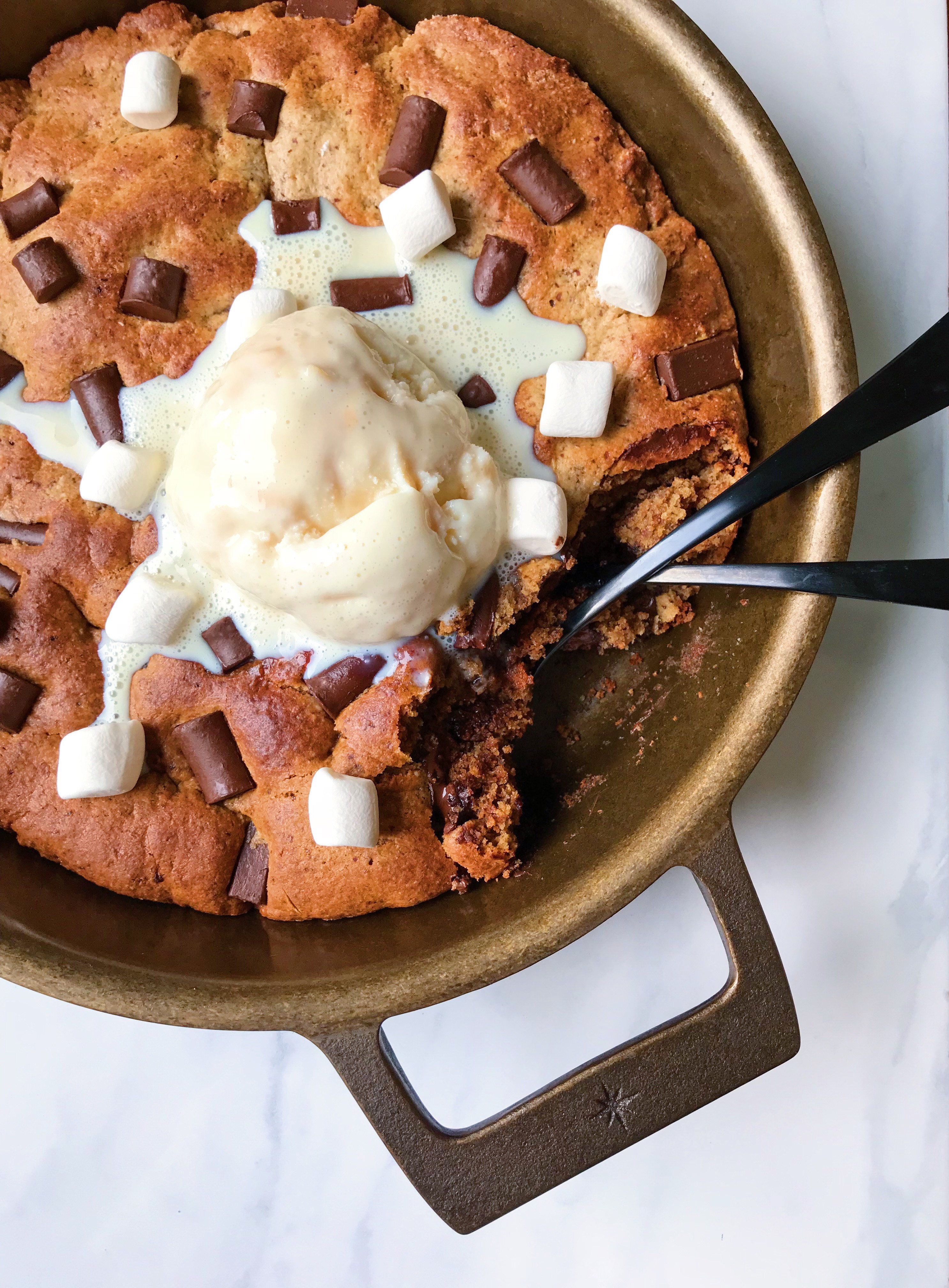 S’mores Skillet Cookie (paleo, dairy-free + gluten-free)