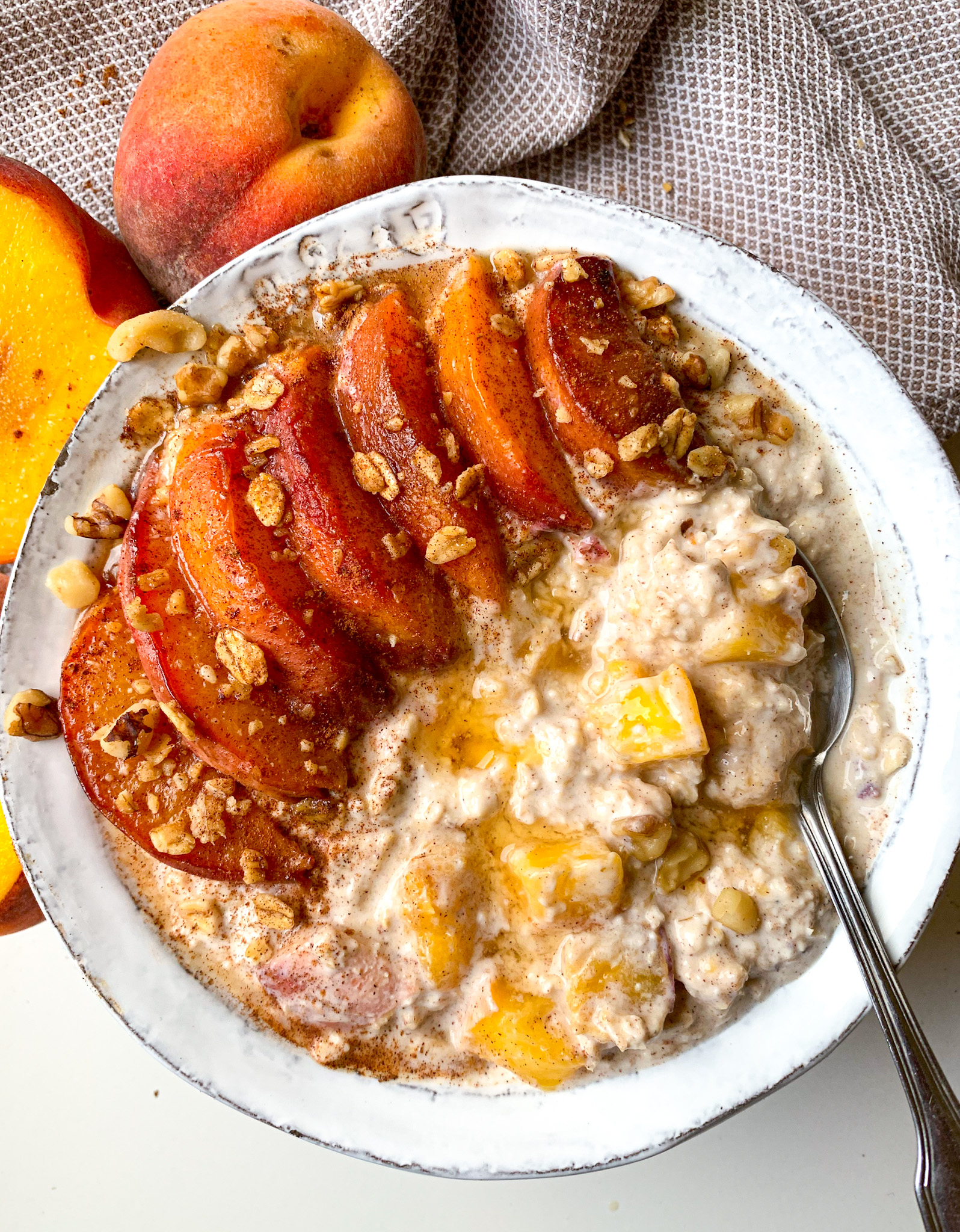 Creamy Peach Crisp Overnight Oats